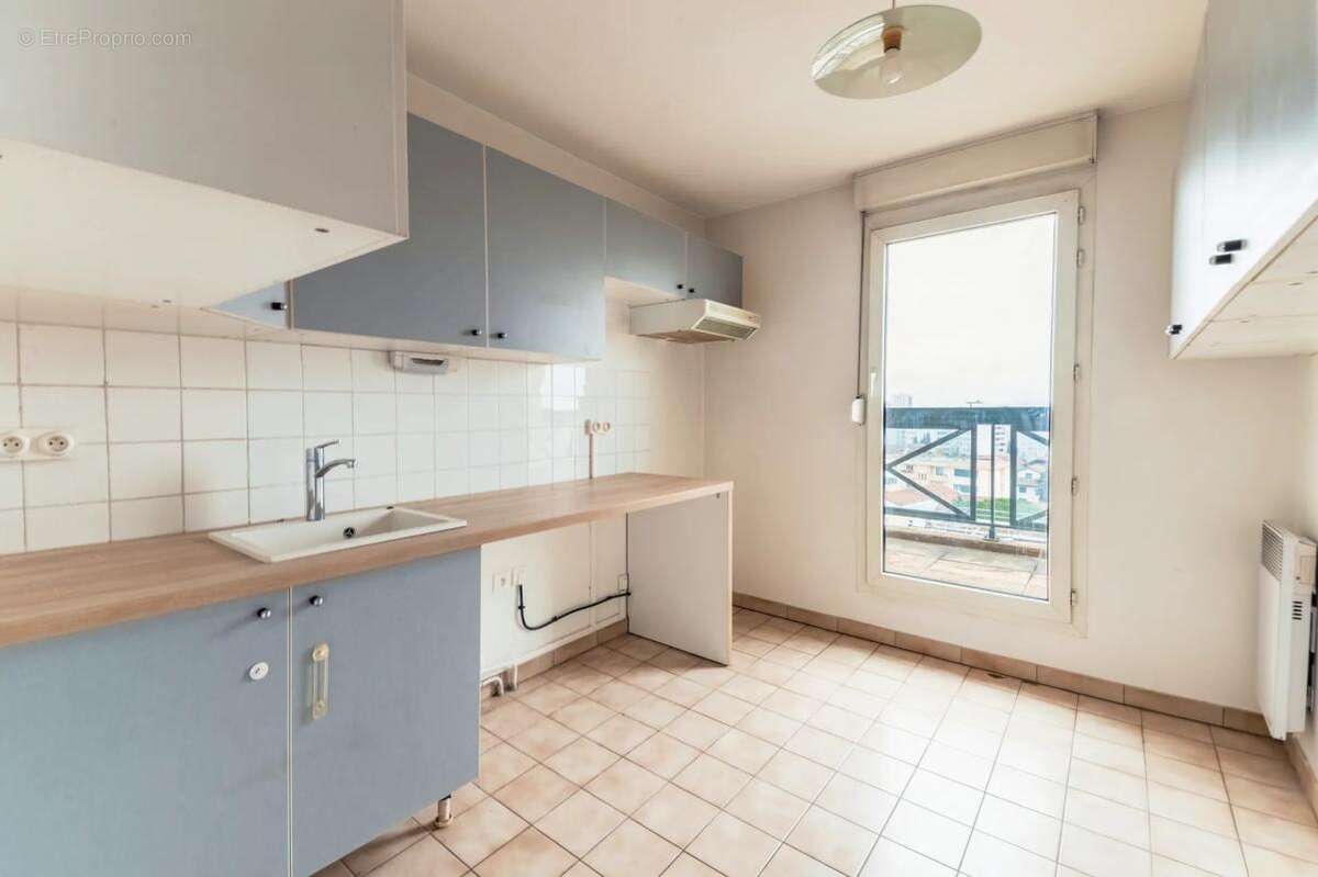 Appartement à LYON-8E