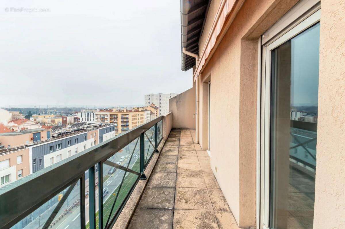 Appartement à LYON-8E