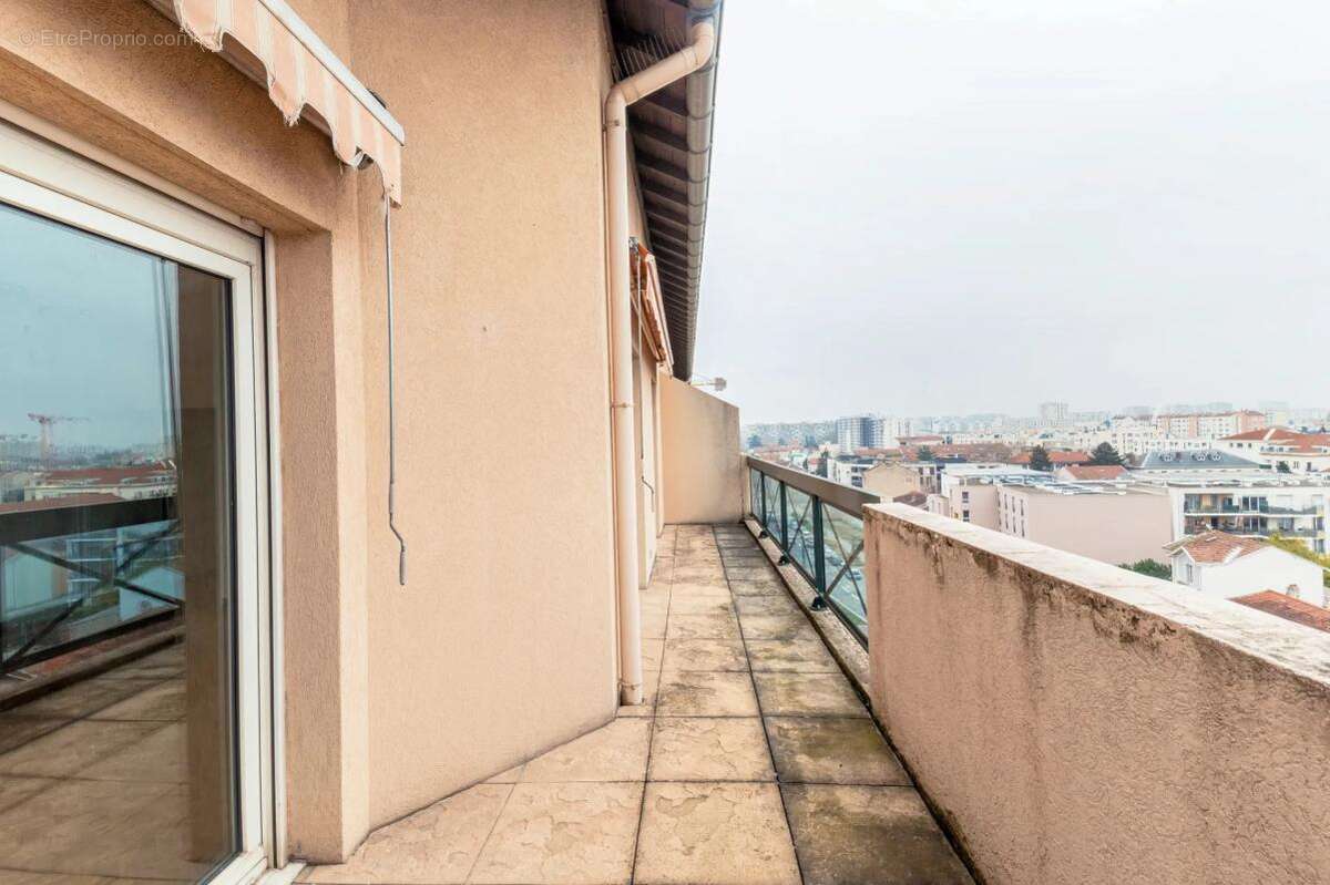 Appartement à LYON-8E