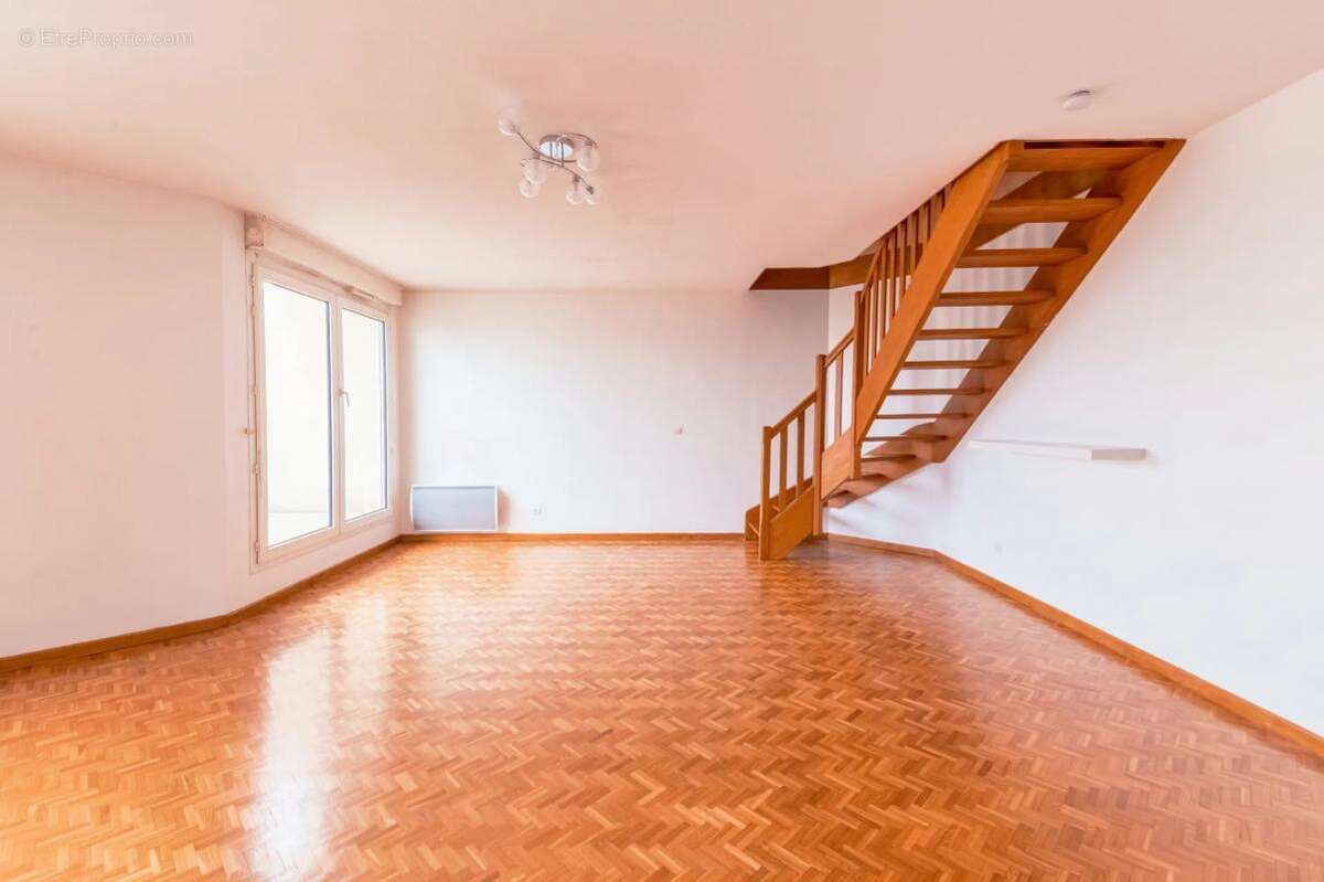 Appartement à LYON-8E