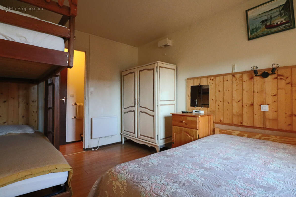 Appartement à MURAT-LE-QUAIRE