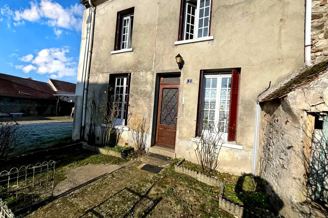 Maison à GERMIGNY-SOUS-COULOMBS