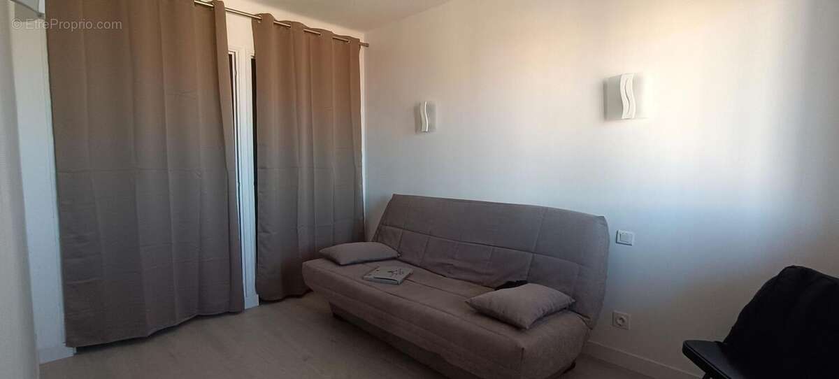 Appartement à SIX-FOURS-LES-PLAGES