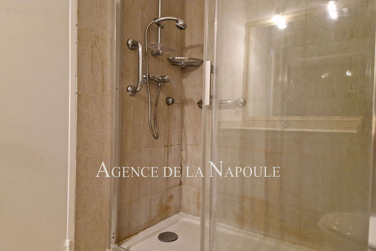 Appartement à MANDELIEU-LA-NAPOULE