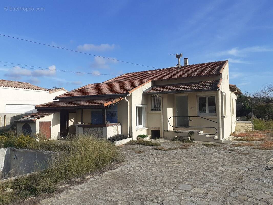 Maison à THEZAN-LES-BEZIERS