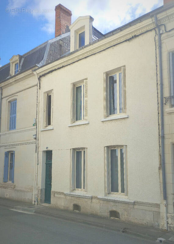 Maison à CHATELLERAULT