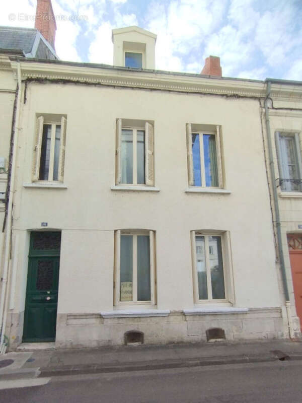 Maison à CHATELLERAULT