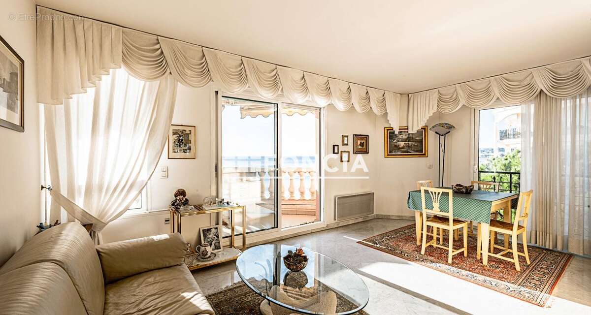 Appartement à MENTON