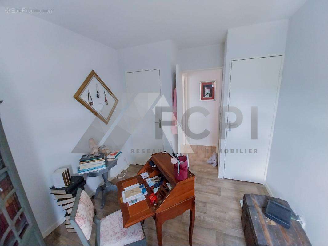 Appartement à YZEURE