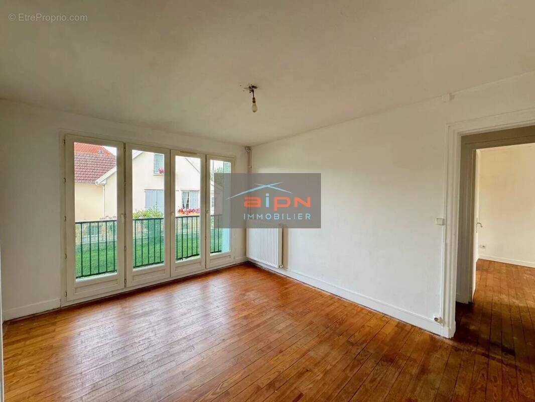 Appartement à SAINT-ETIENNE-DU-ROUVRAY