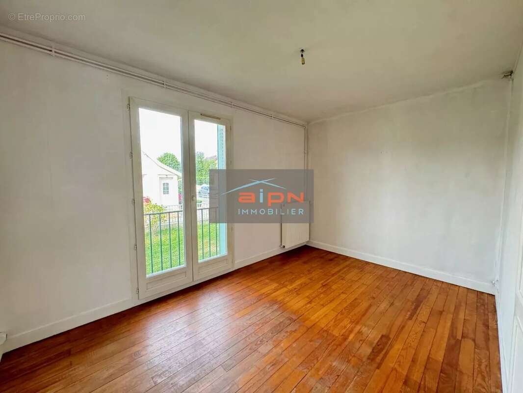 Appartement à SAINT-ETIENNE-DU-ROUVRAY