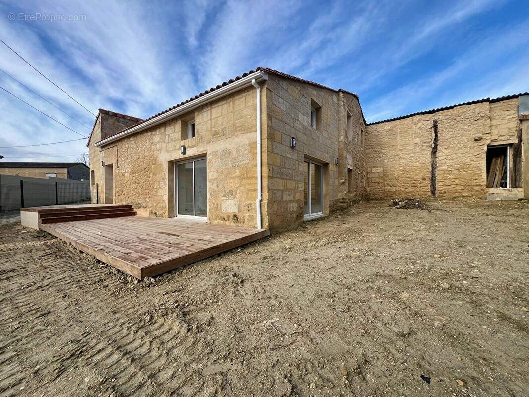 Maison à SAINT-EMILION