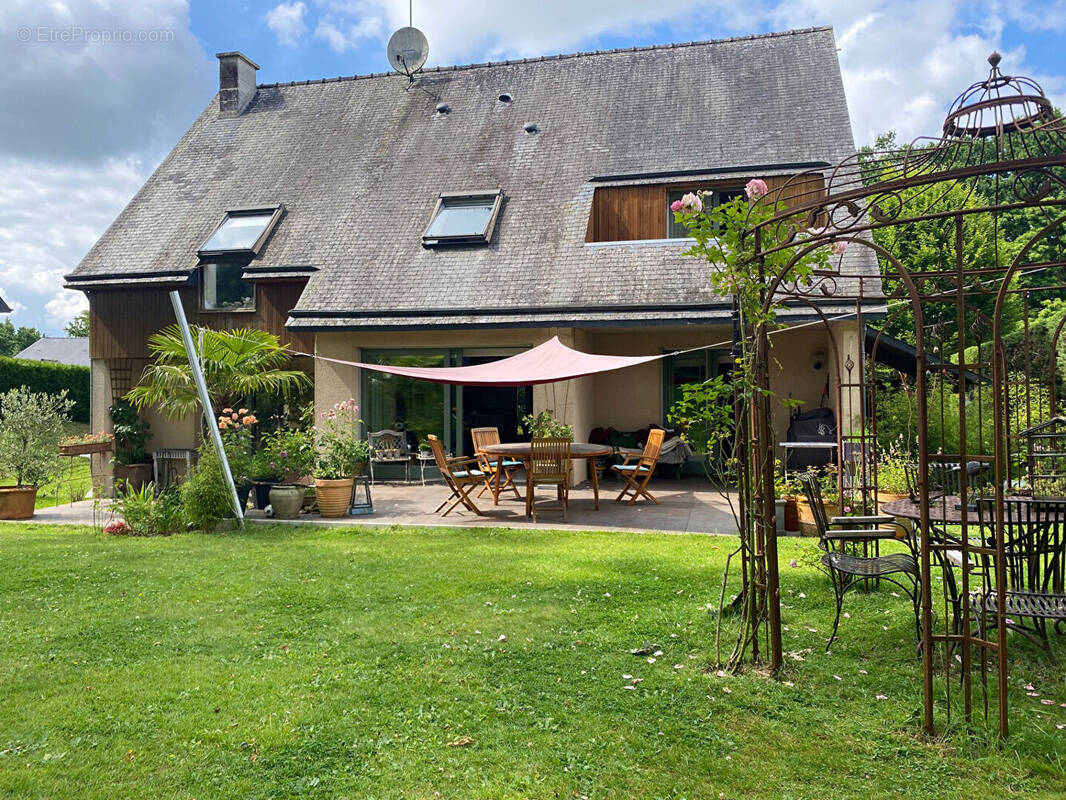 Maison à FOUGERES