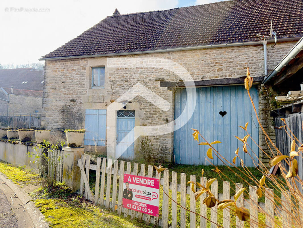 Maison à NOIDANT-LE-ROCHEUX