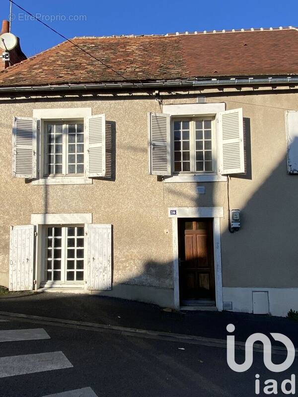 Photo 1 - Maison à MONTMORILLON