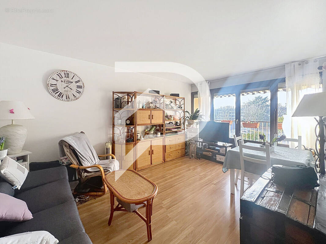 Appartement à CHENNEVIERES-SUR-MARNE