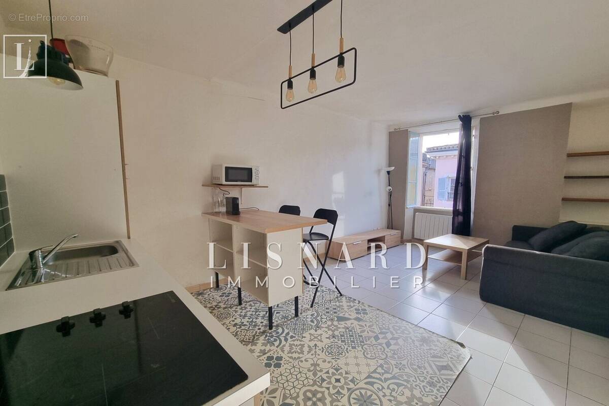 Appartement à VALLAURIS