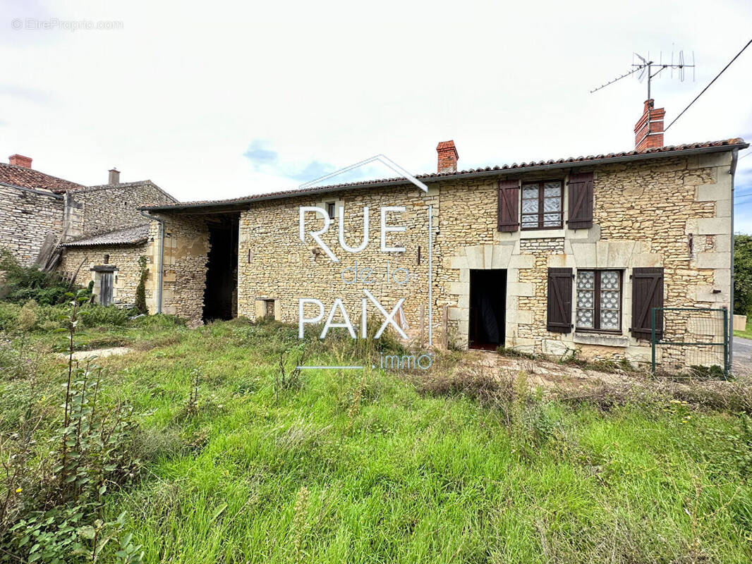 Maison à SAINT-JEAN-DE-SAUVES