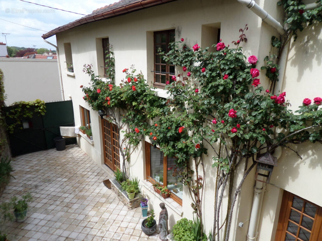 Maison à LA CELLE-SAINT-CLOUD