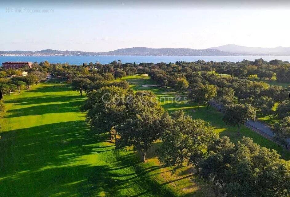 Terrain à GRIMAUD