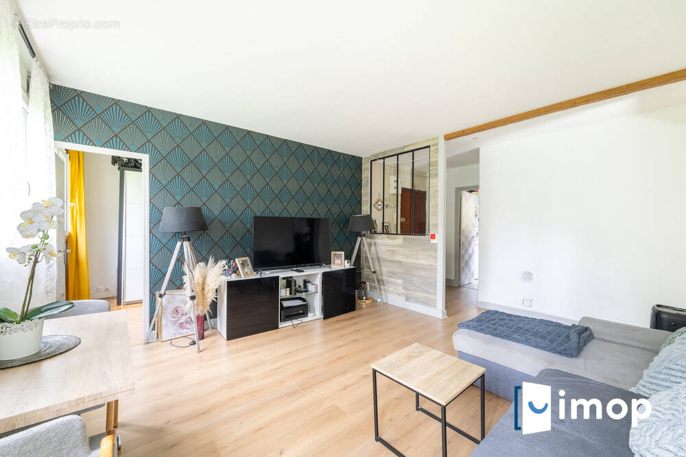 Appartement à VERNEUIL-SUR-SEINE