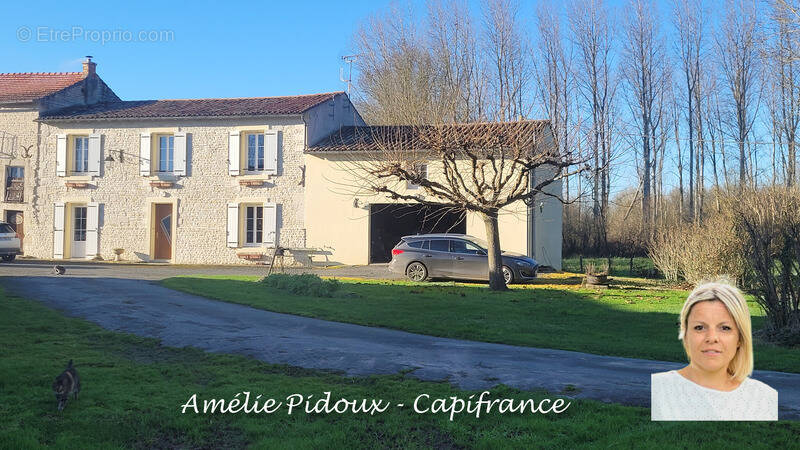 Maison à MAUZE-SUR-LE-MIGNON