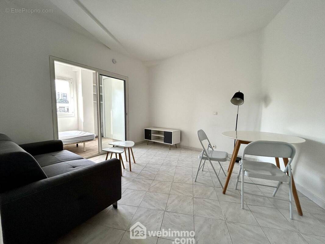 Studio de 31 m2 dans résidence avec ascenseur - Appartement à BASTIA