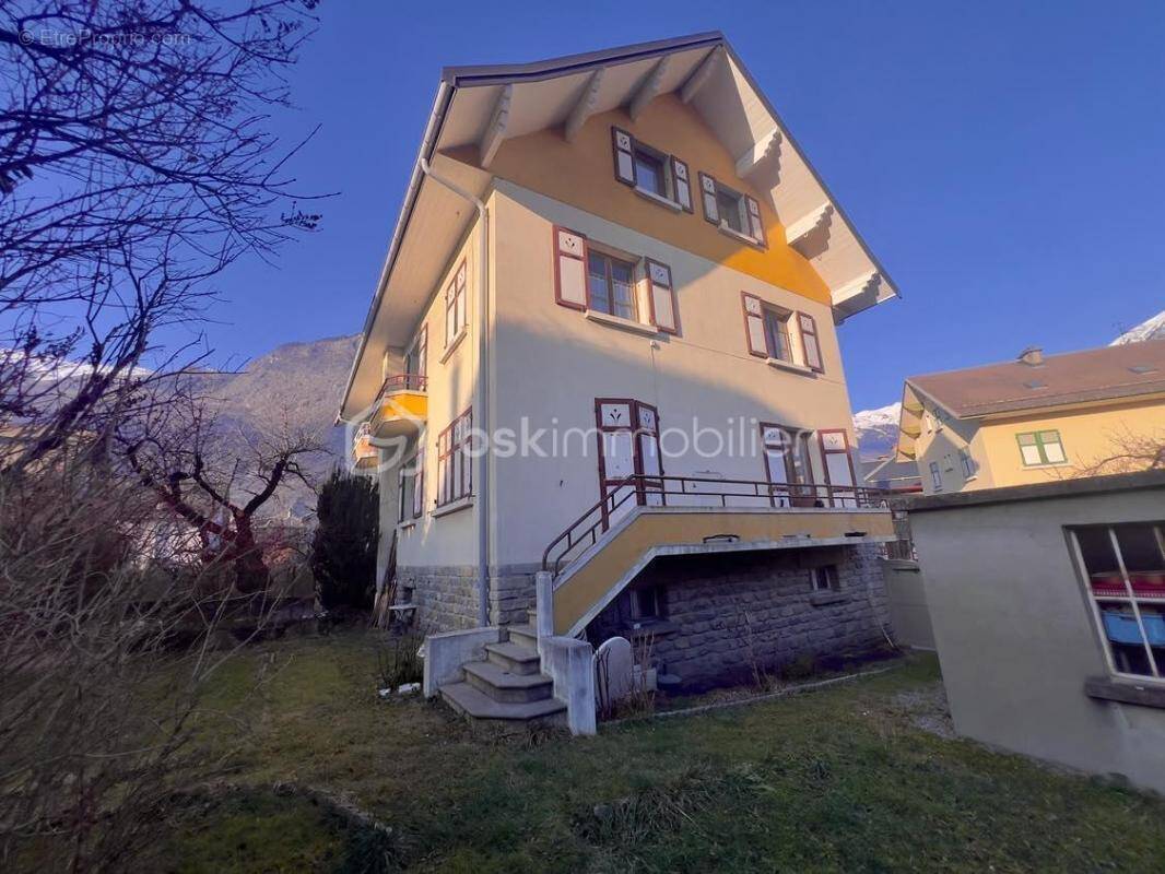 Appartement à SAINT-JEAN-DE-MAURIENNE