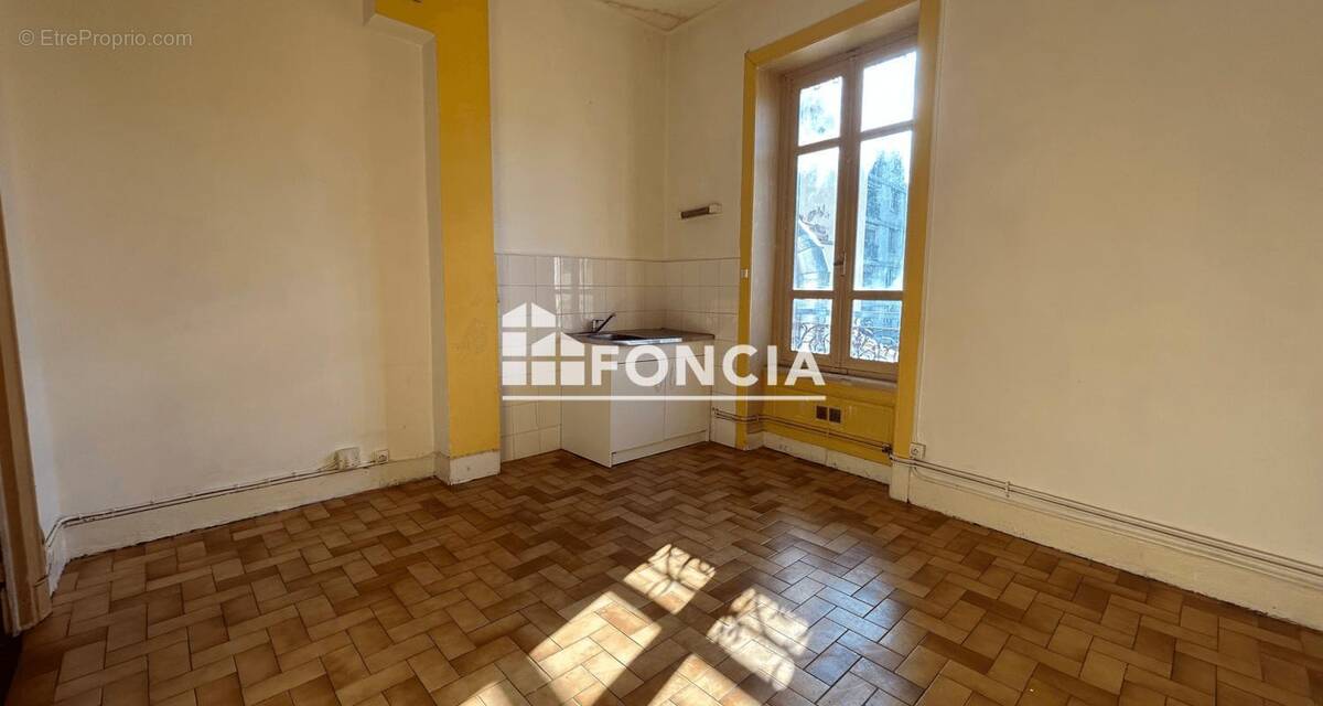 Appartement à LYON-8E