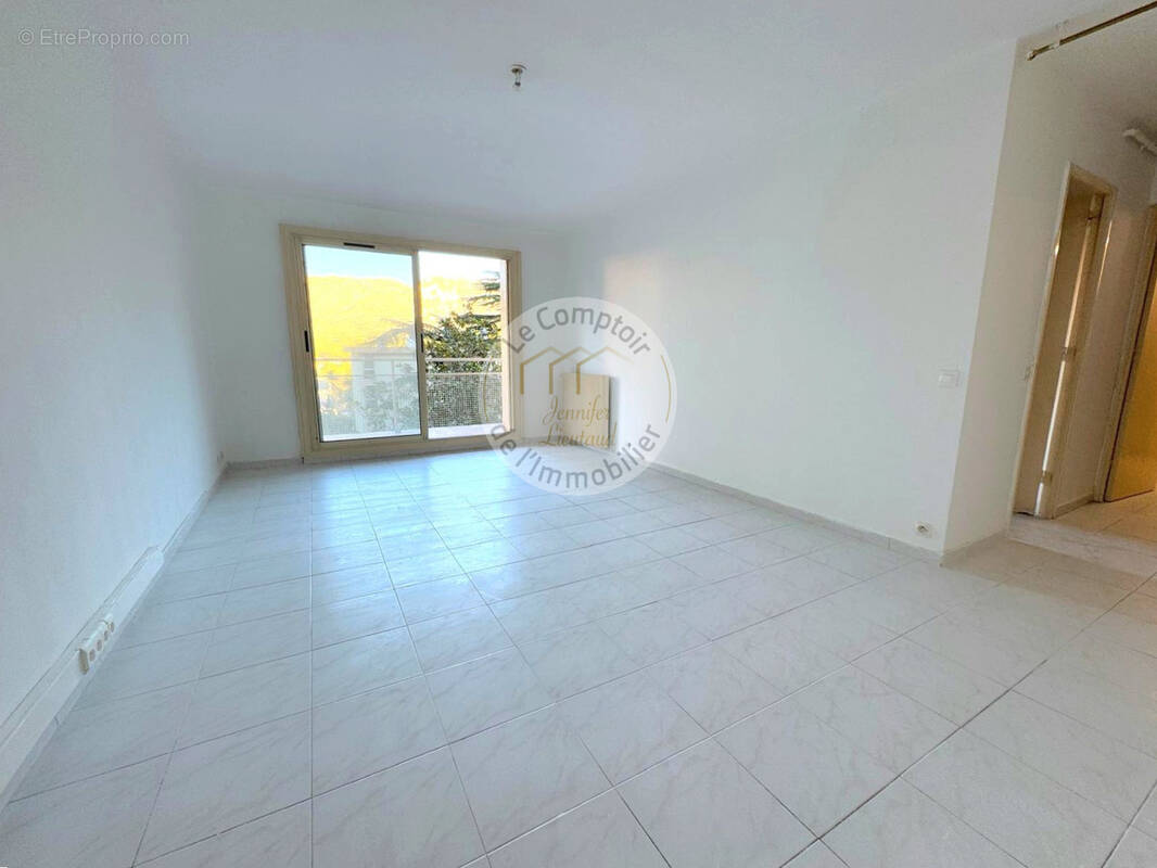 Appartement à MARSEILLE-9E