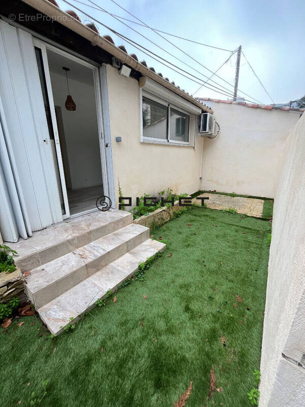 Appartement à MARSEILLE-11E