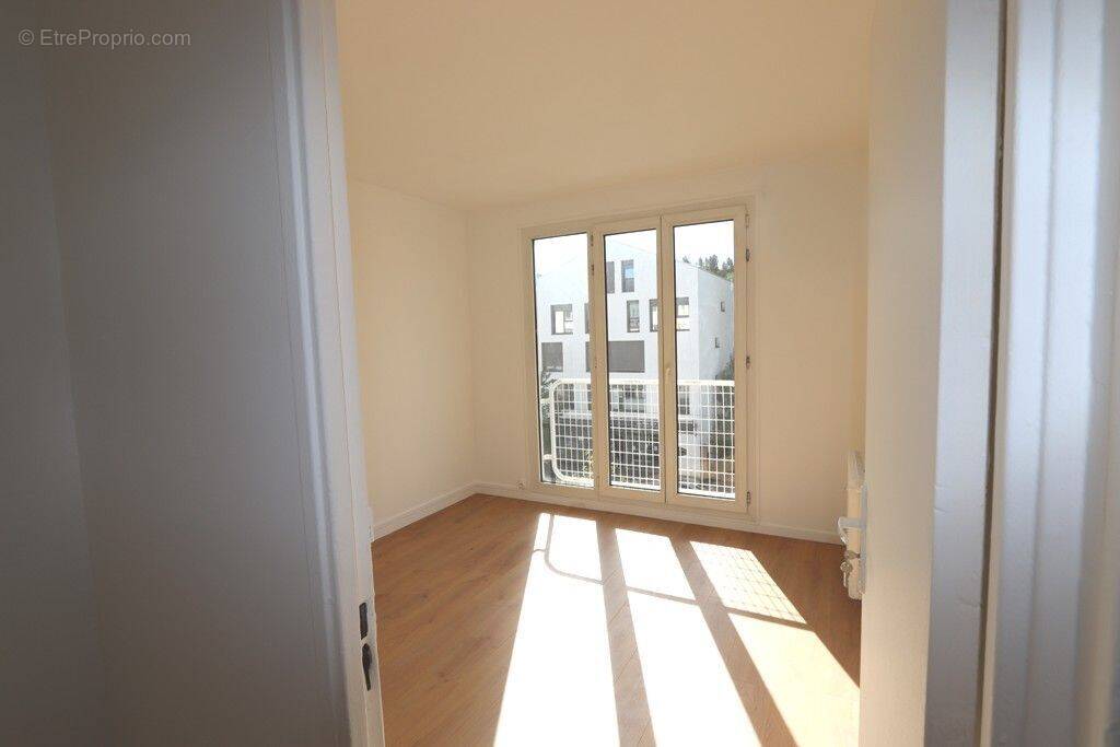 Appartement à CLICHY-SOUS-BOIS