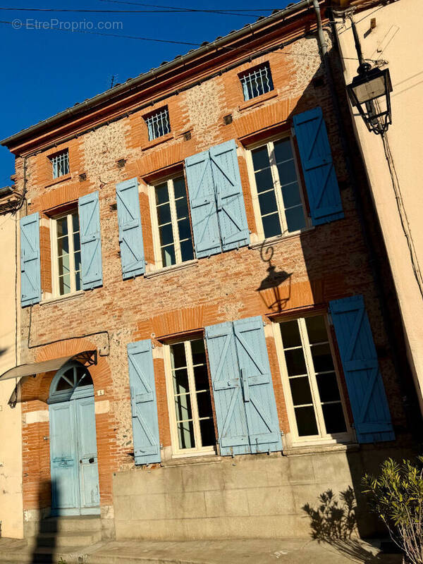 Maison à SAINT-SULPICE-SUR-LEZE