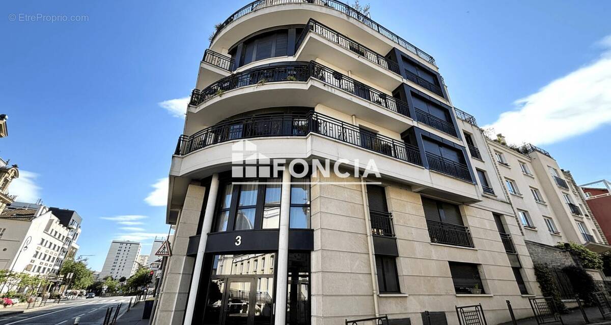 Appartement à SURESNES