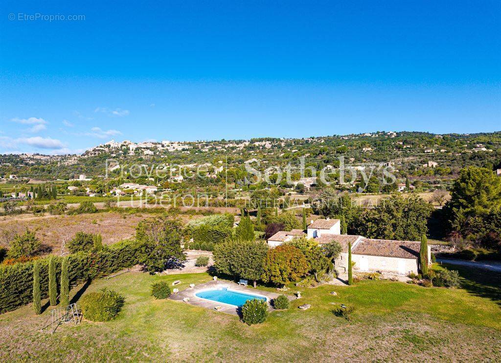 Maison à GORDES