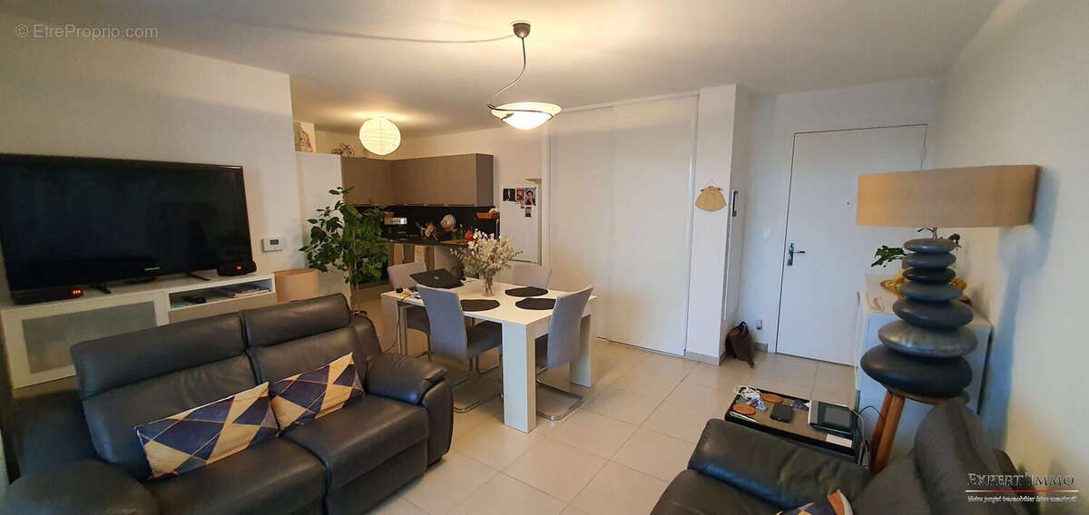 Appartement à SIX-FOURS-LES-PLAGES