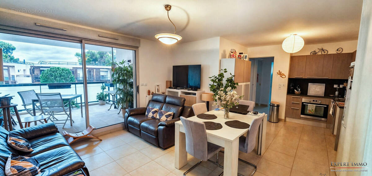 Appartement à SIX-FOURS-LES-PLAGES