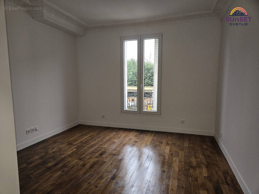 Appartement à AUBERVILLIERS