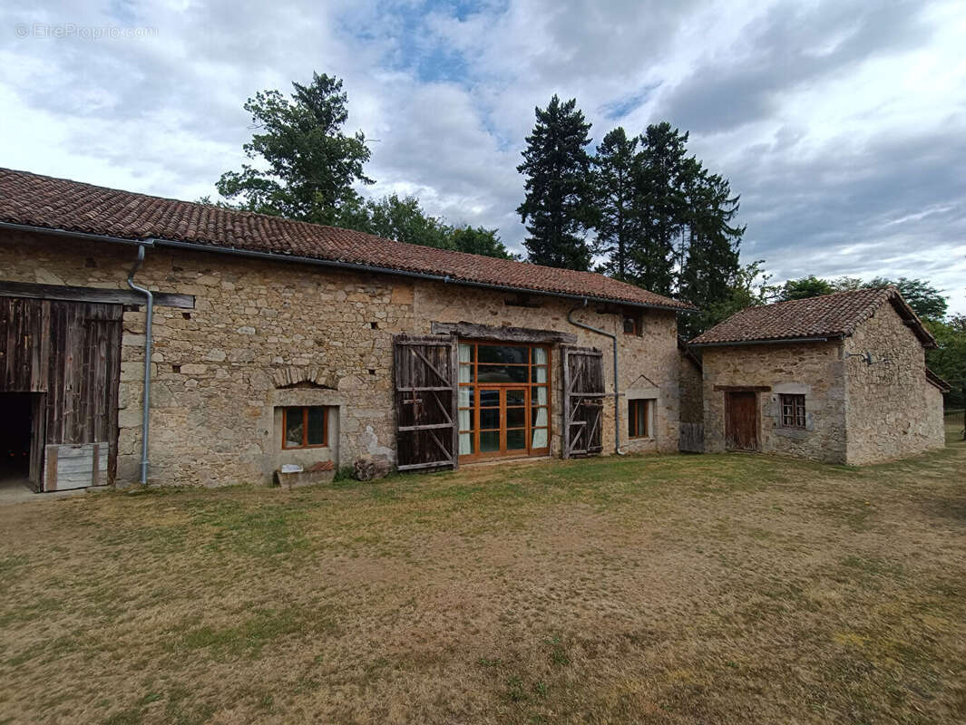 Maison à LES CARS