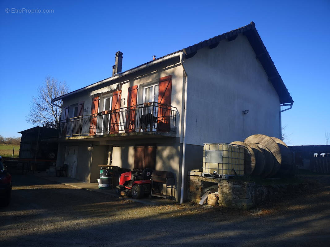 Maison à SEREILHAC