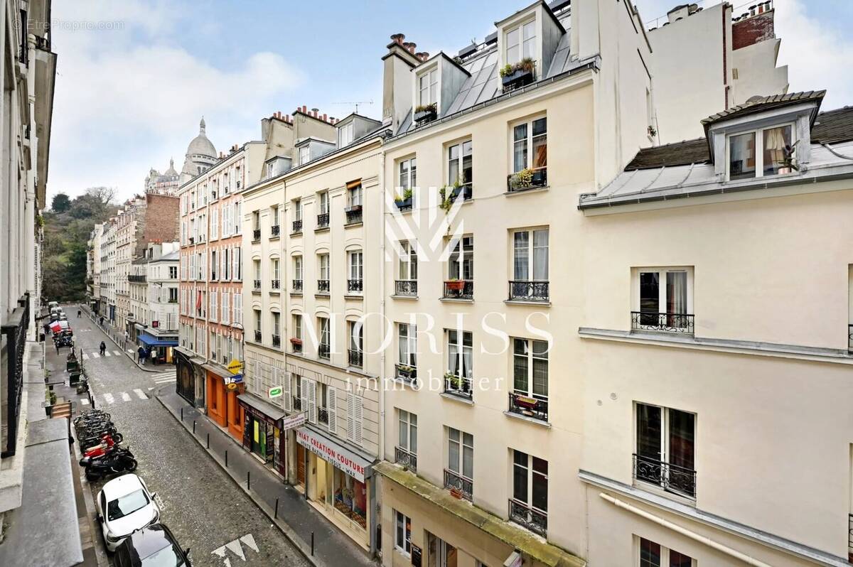 Appartement à PARIS-18E