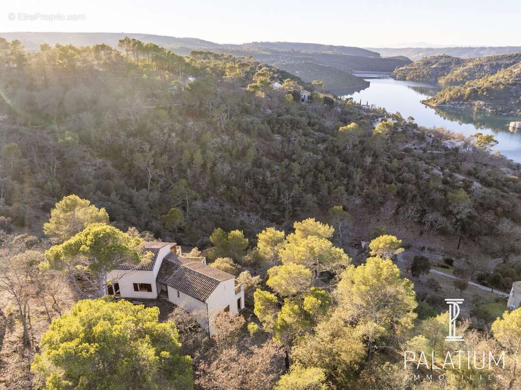 Maison à ESPARRON-DE-VERDON