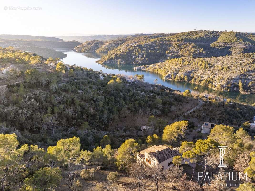 Maison à ESPARRON-DE-VERDON