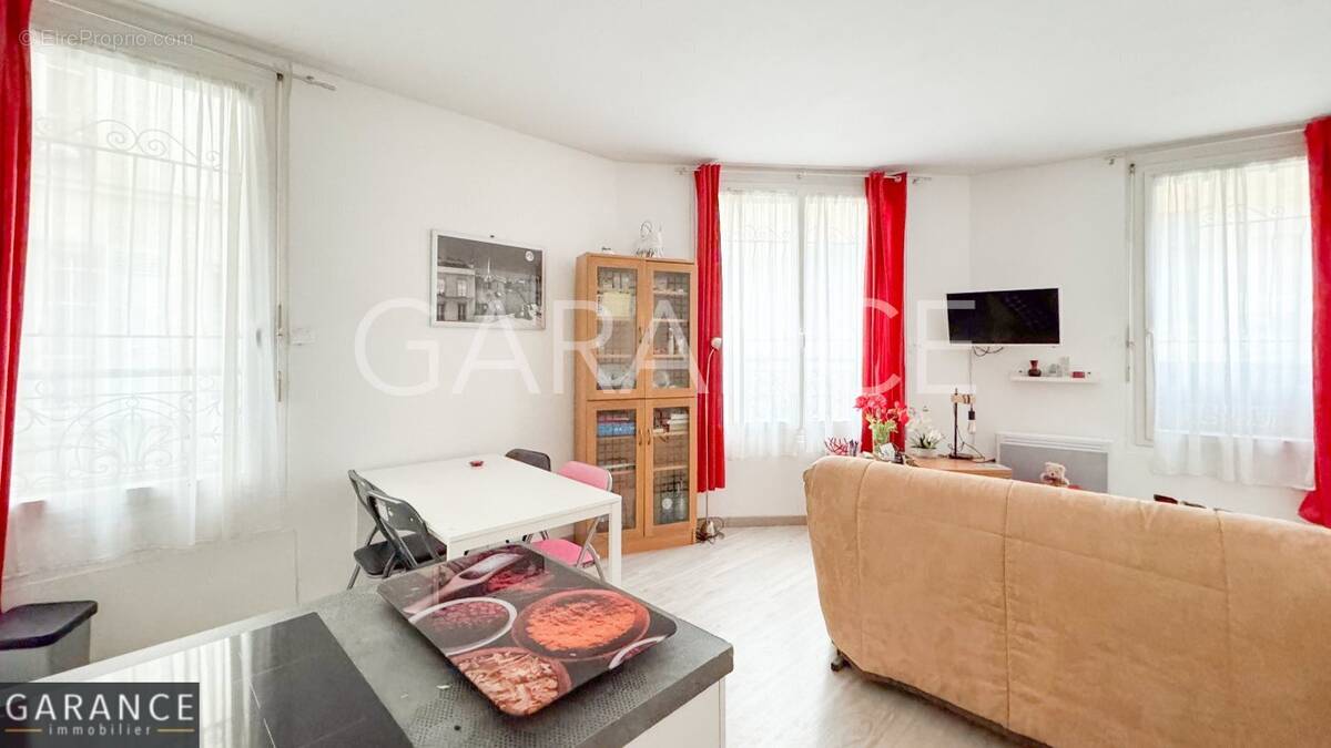 Appartement à PARIS-12E