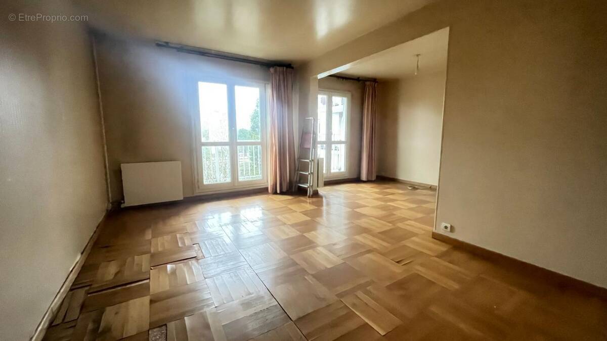 Appartement à LES ULIS