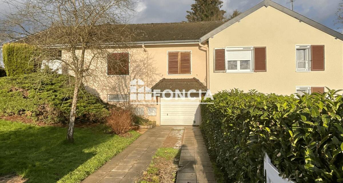 Maison à CHARLEVILLE-MEZIERES