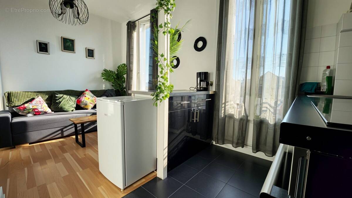 Appartement à MAISONS-ALFORT