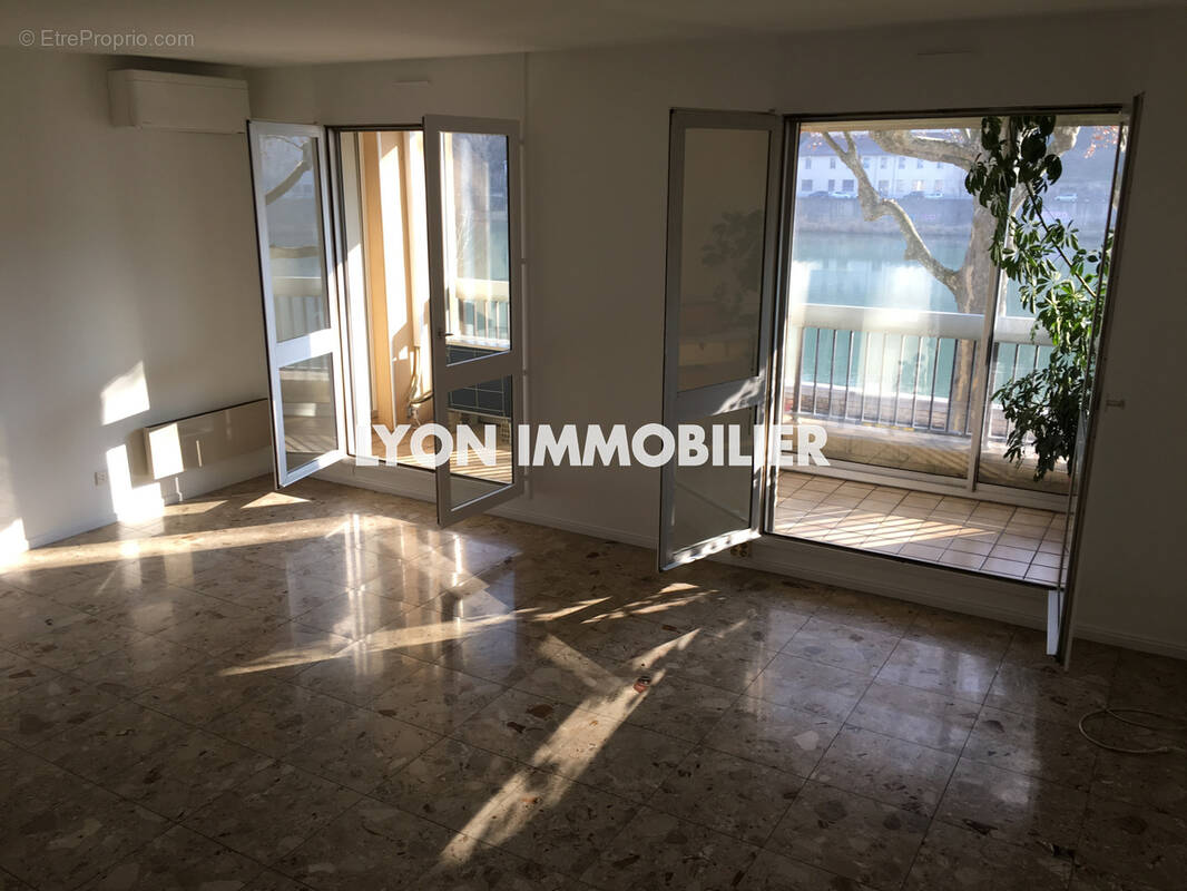 Appartement à LYON-9E