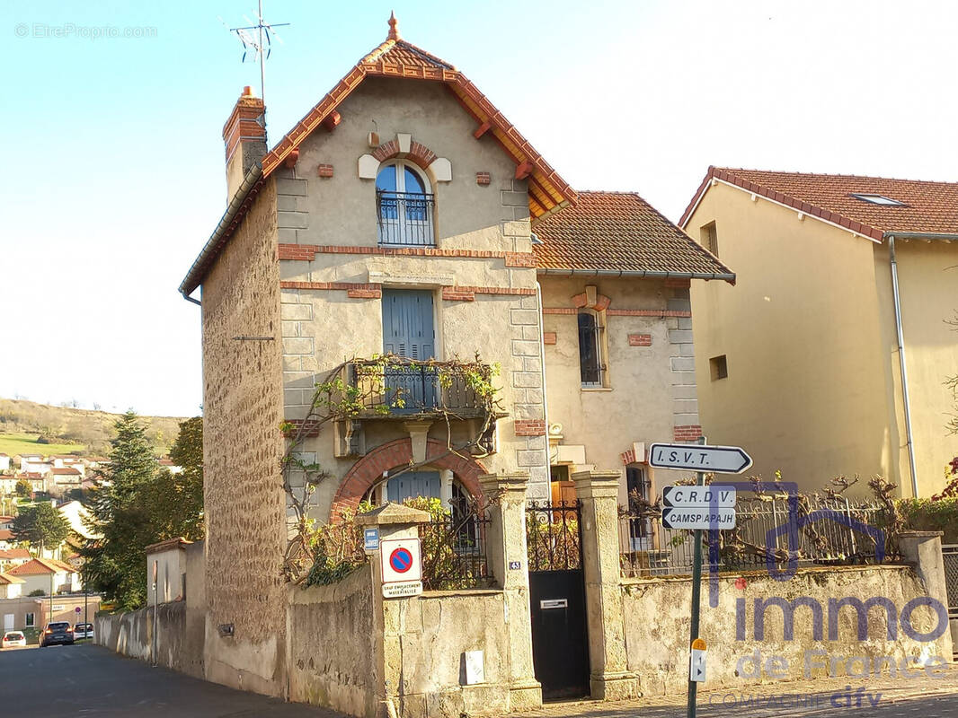 Maison à VALS-PRES-LE-PUY