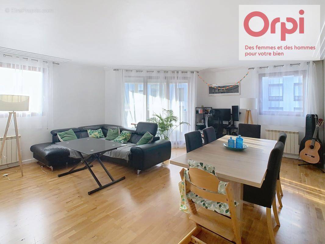 Appartement à ISSY-LES-MOULINEAUX